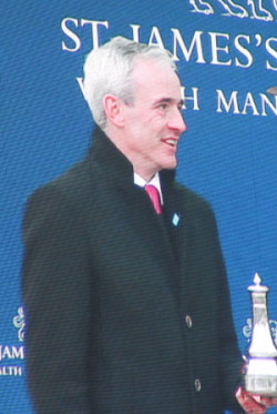 Ruby Walsh holding trophy cheltenham 2020